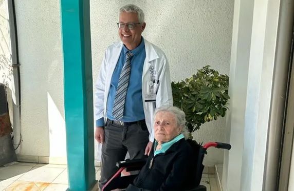 You are currently viewing Nahariya hospital implants cardiac pacemaker in 102-year-old woman
